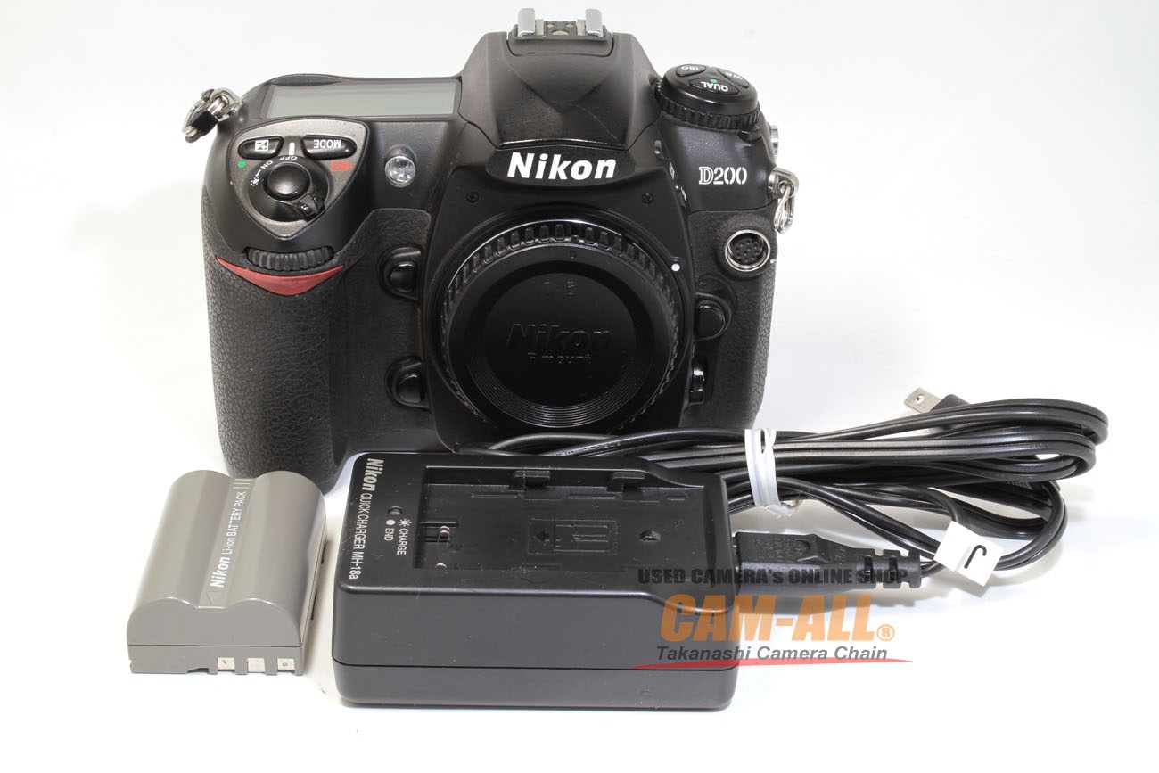 Nikon デジタル一眼レフカメラ D200 本体+レンズ+ストロボ+