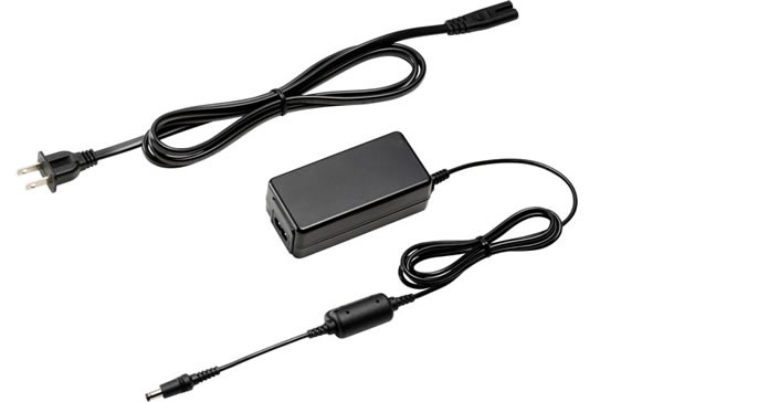 �ѥʥ��˥å� AC�����ץ��� DMW-AC10