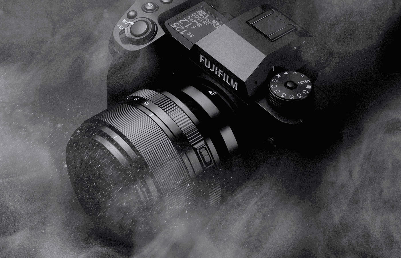 [3ǯ�ݸ���]Fujifilm X-H2 �ߥ顼�쥹���ǥ����륫��� XF16-80mmF4 R OIS WRɸ�ॺ�����󥺥��å�[�ٻΥե���� X-H2 Black Lens Kit]