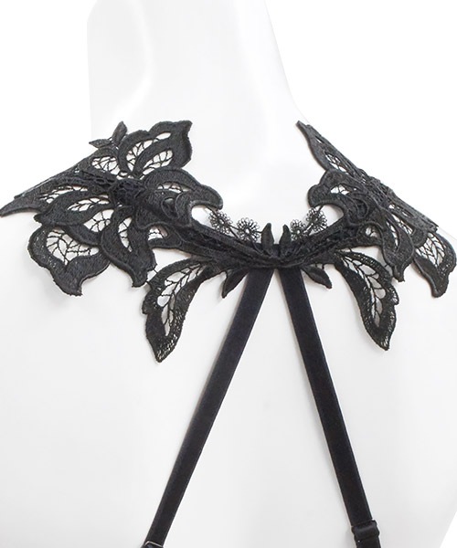 Lily バックモチーフモールドカップブラジャー