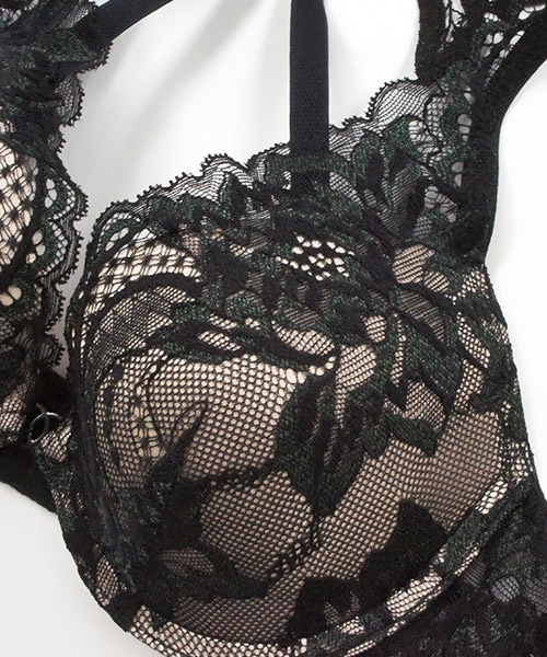 Lily バックモチーフモールドカップブラジャー