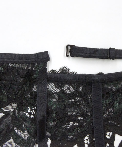 Lily モチーフレースガーターベルト