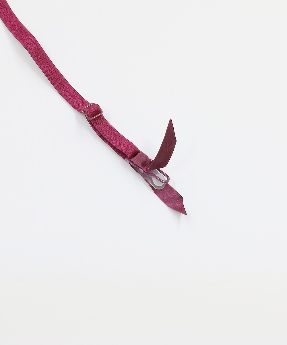 In Your Heart アシンメトリーレースガーターベルト / Dark red