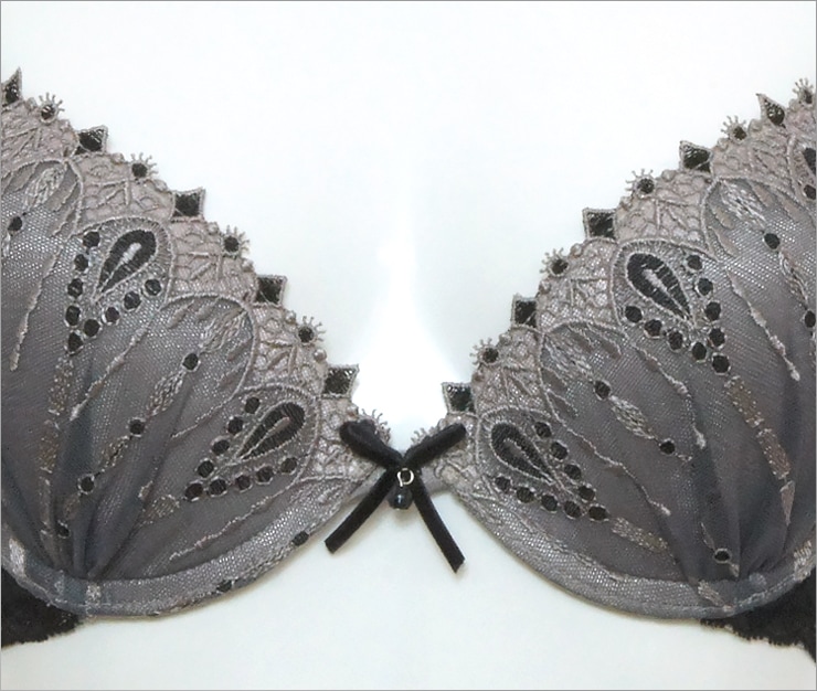 Chandelier 3/4モールドカップブラジャー