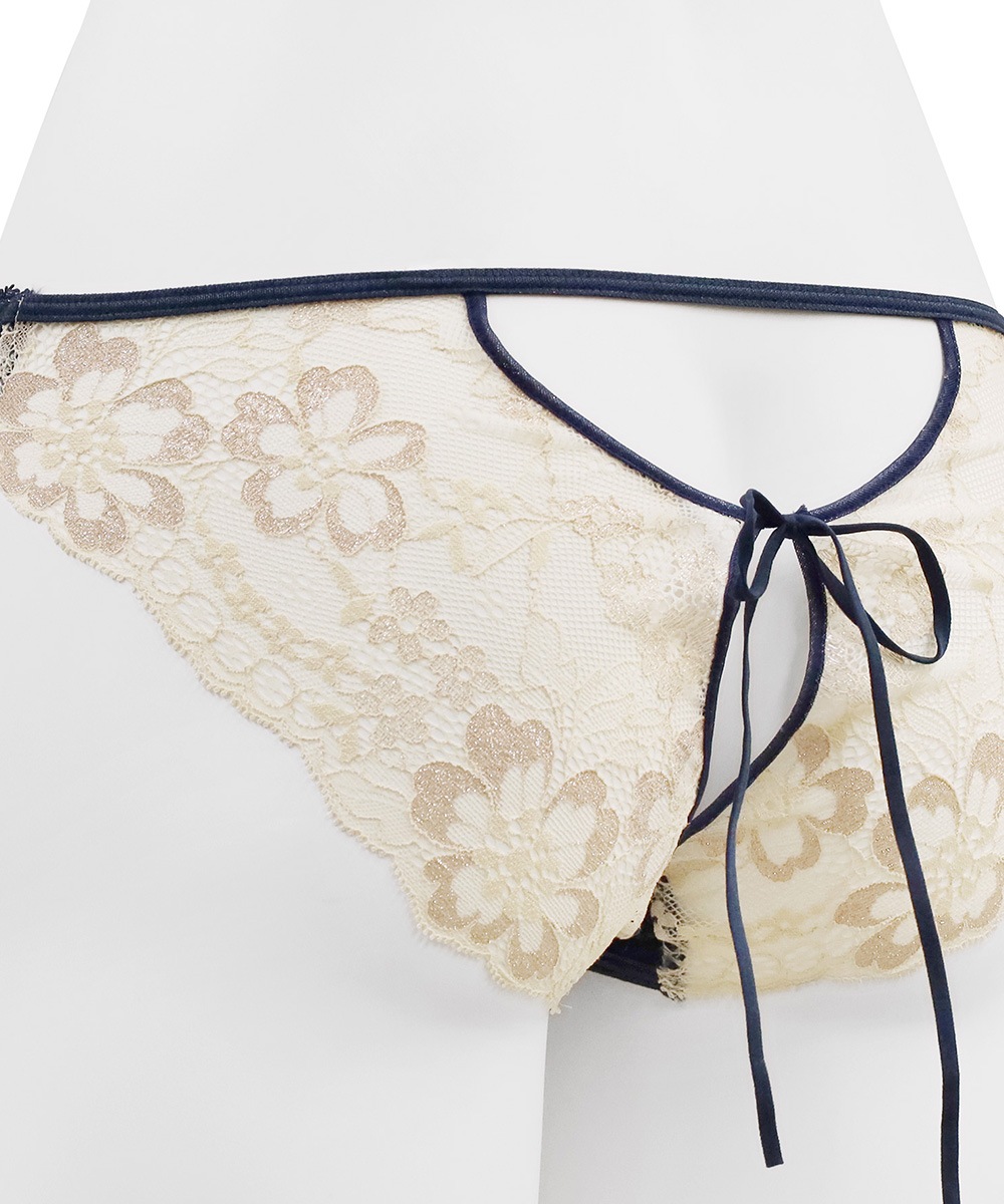 Waltz バックオープンデザインショーツ / Navy