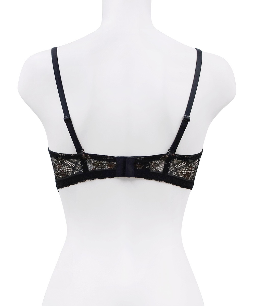 Grace ストラップレスデコルテメイクブラジャー