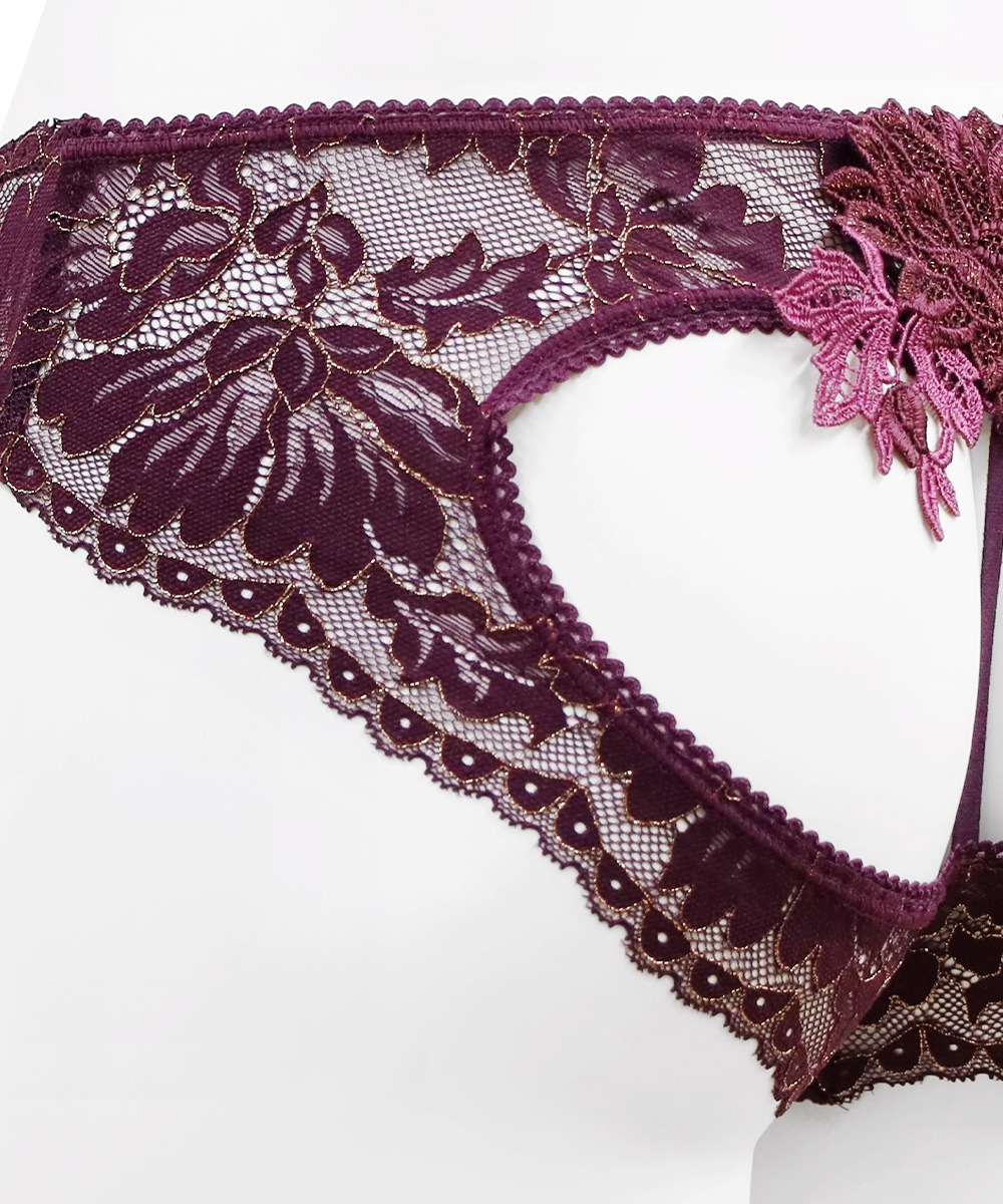 Harmony in Bloom バックオープンデザインショーツ