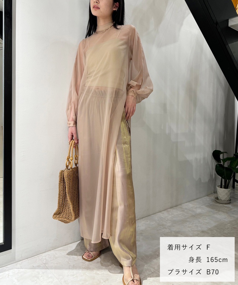 シャイニーリゾートパンツ