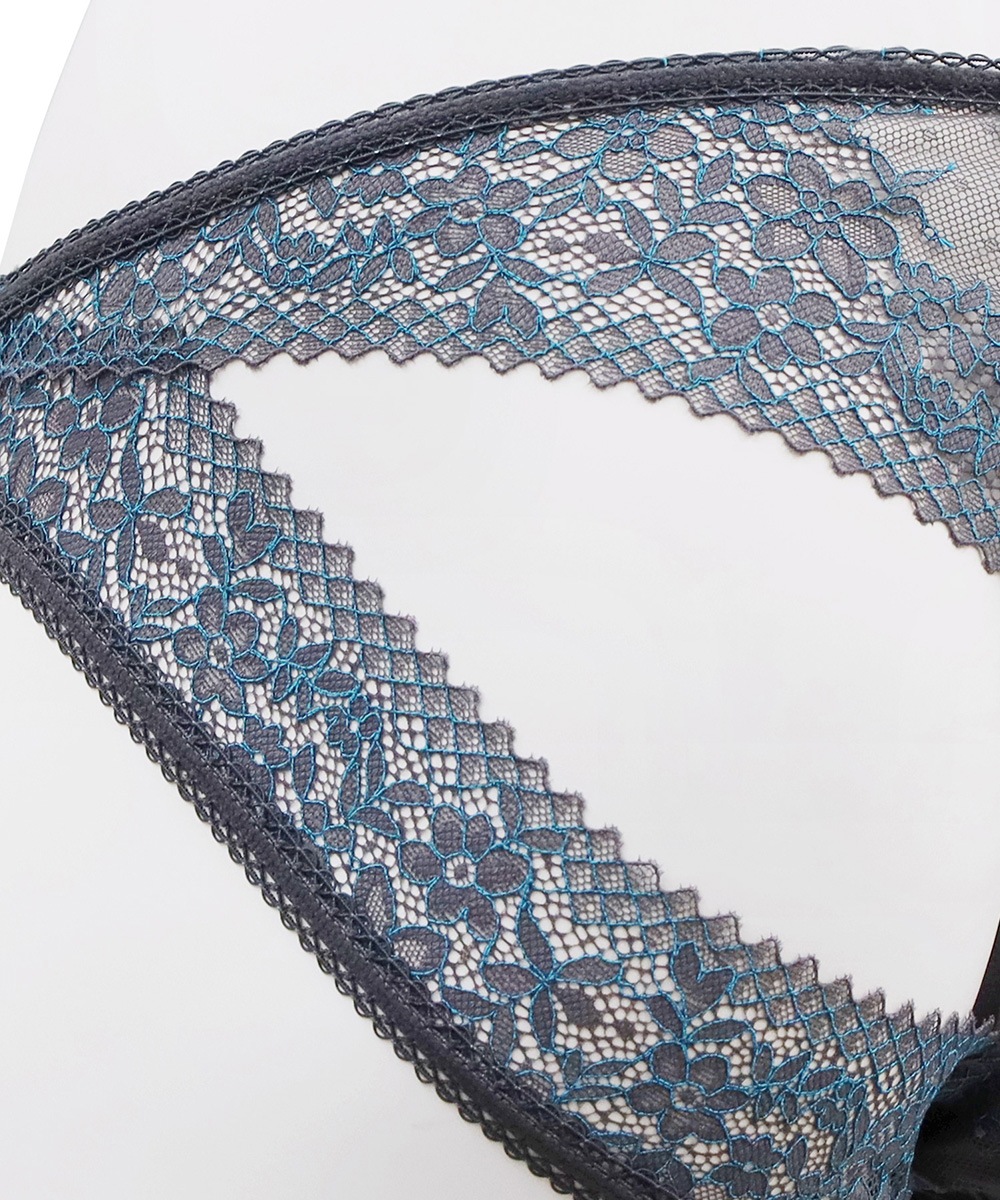 Reflex バックオープンデザインショーツ