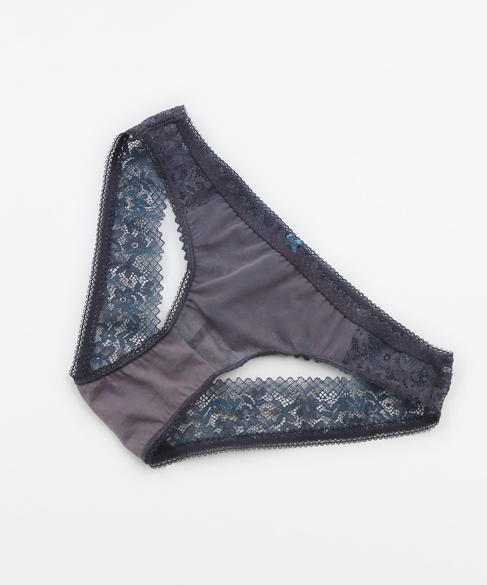 Reflex バックオープンデザインショーツ