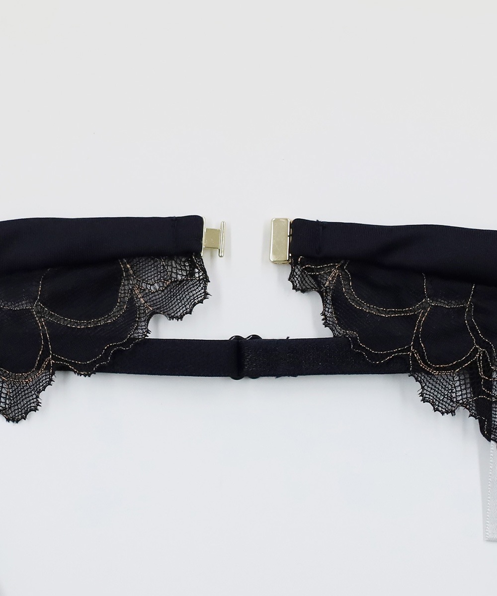 Whispers レースガーターベルト