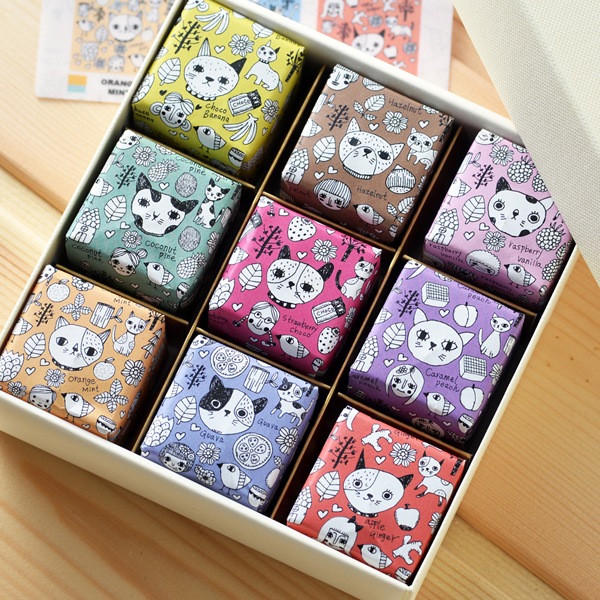 CAT CUBE CANDLE