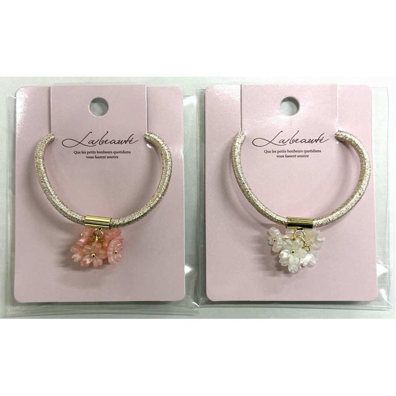 桜ブーケポニー