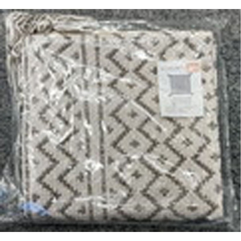 クッションカバー　ベージュ