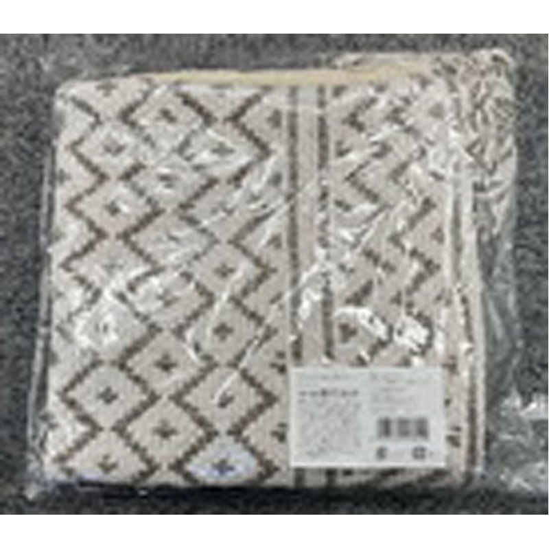 クッションカバー　ベージュ