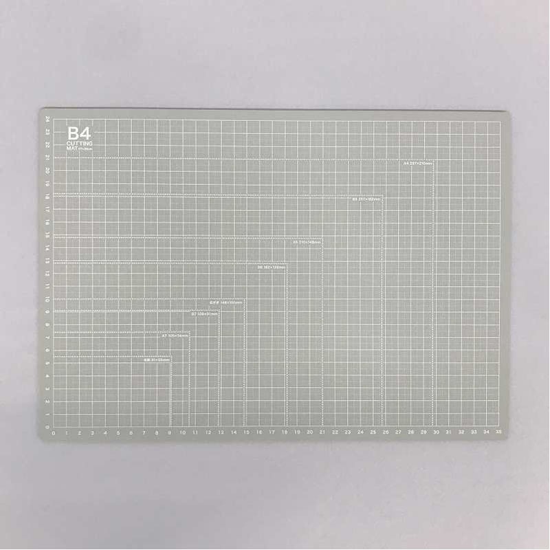 カッターマットＢ４　ＧＹ