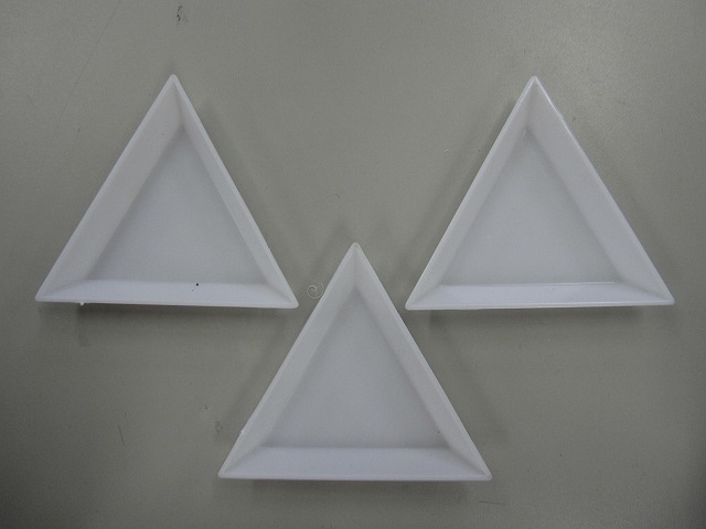 三角トレー（３Ｐ）
