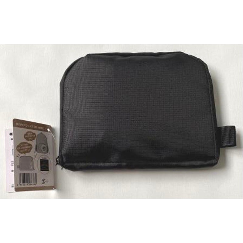 折りたたみ収納リュック　ポケット付