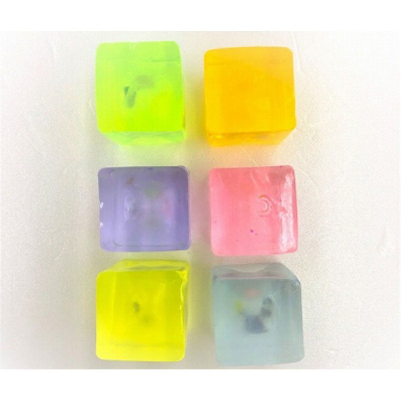 プニプニぷるるん　アイスキューブ２Ｐ