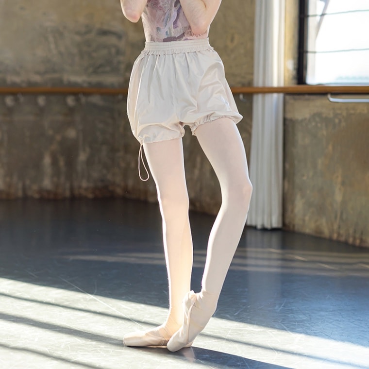 ショートボトムス ２色展開 DZB195