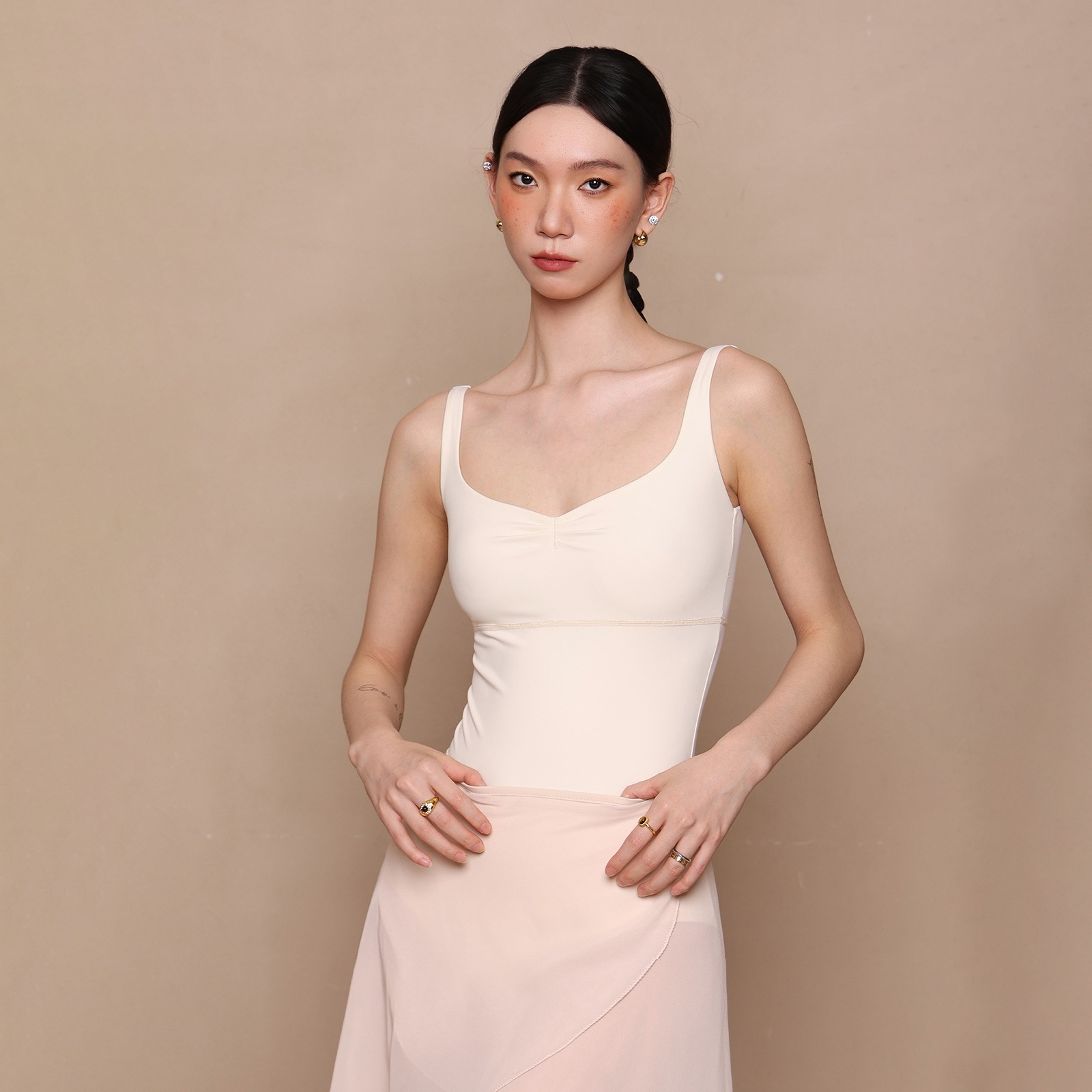 ノースリーブレオタードDZB391