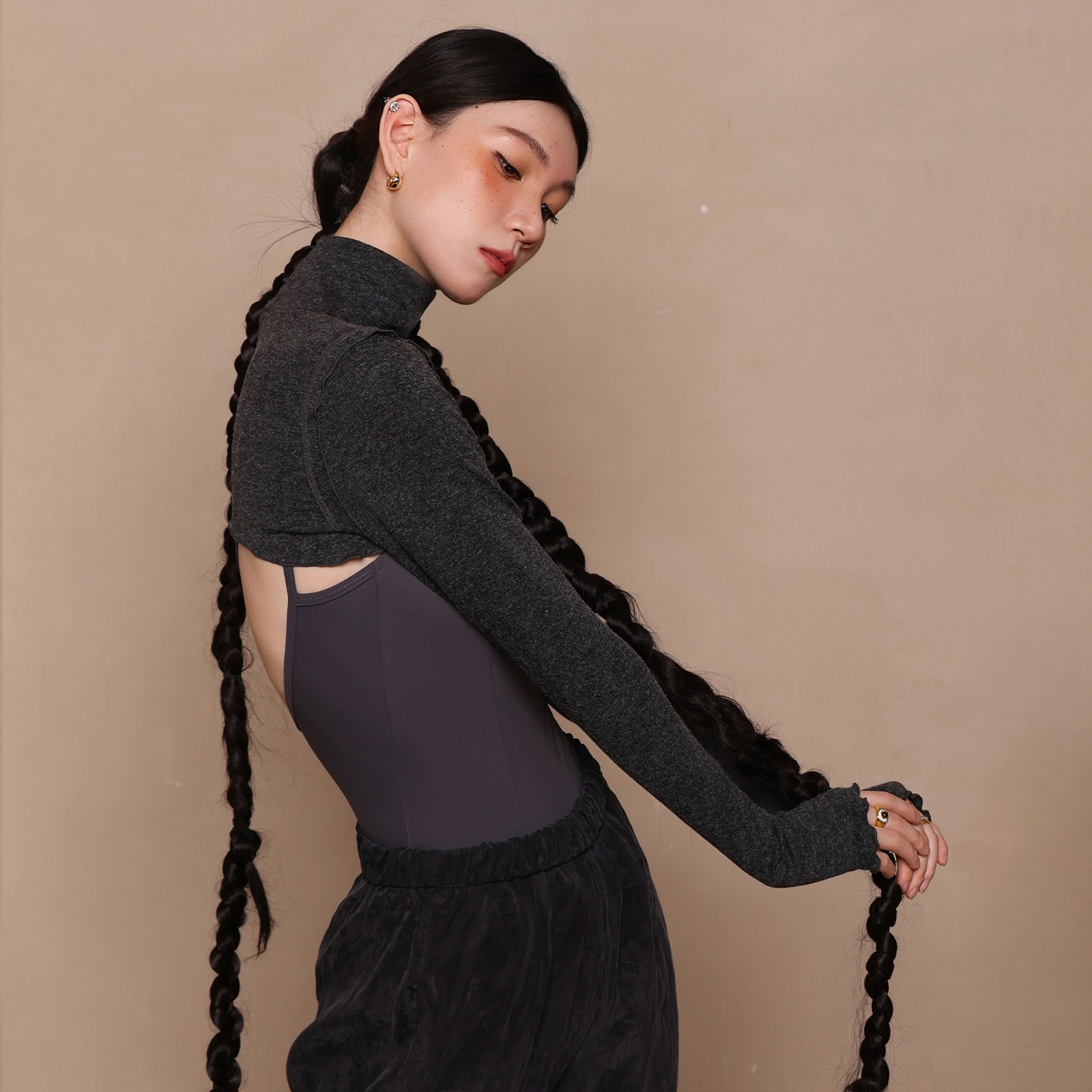 ハイネックショートトップDZB397