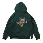 PULLOVER HOODIE 