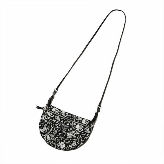 �������Ĥ��Ͽ� APRON BAG ART WORK BY H.U.