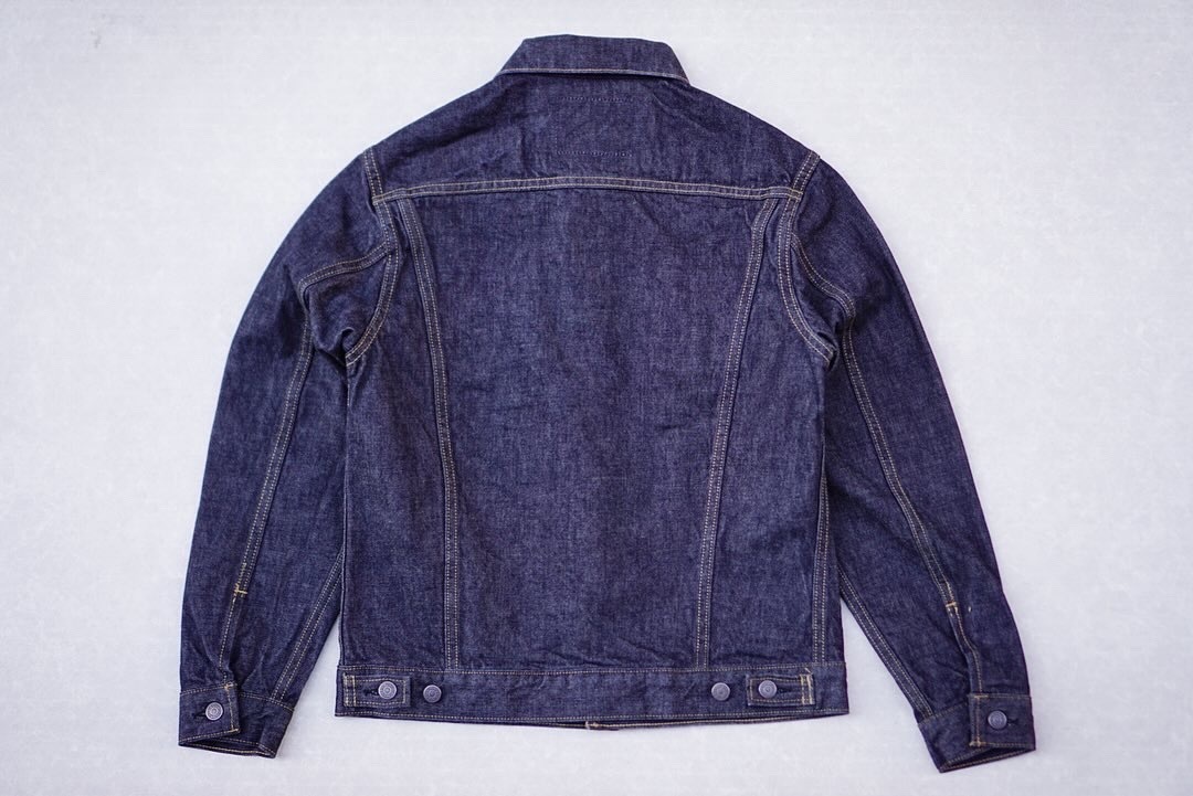 �ǥ˥ॸ�㥱�å�