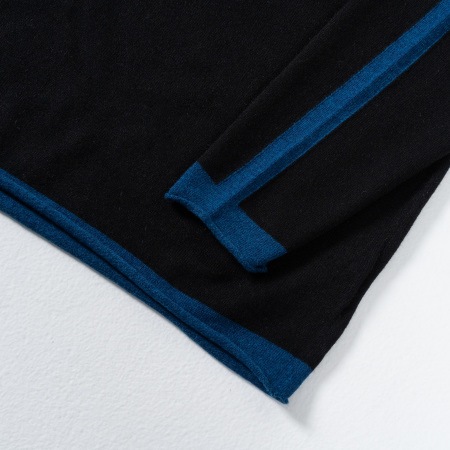 V NECK KNIT (BLACK)