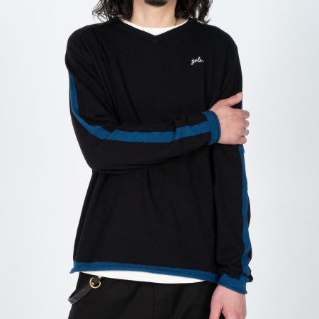 V NECK KNIT (BLACK)