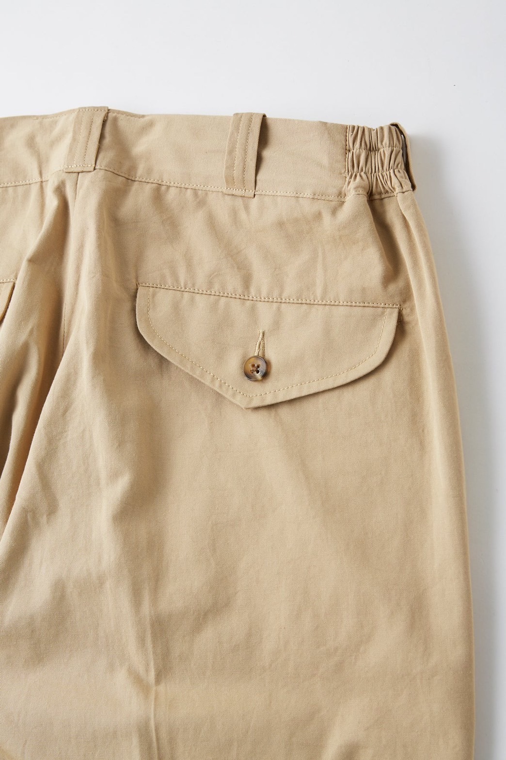 FRONT TUCK ARMY TROUSER (DUNE)