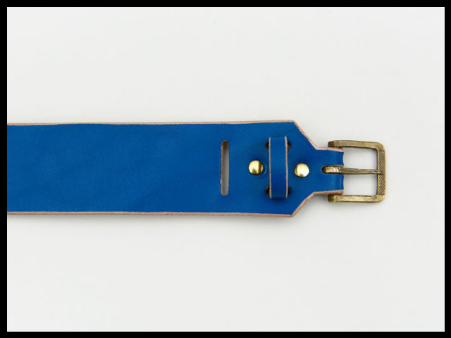 LEATHER BRACELET (BLUE)