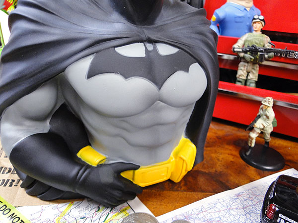 バットマン バスト フィギュア プレミアムバスト/ バットマン ハッシュ: バットマン バットケイブ 1/3