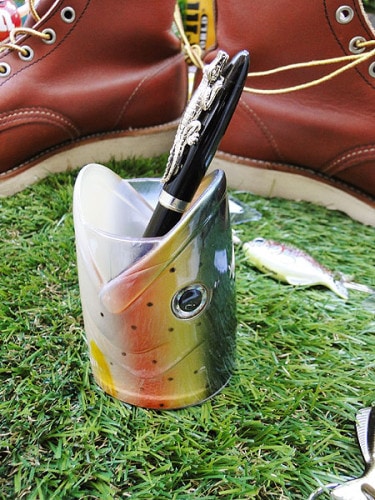 フィッシュデスクホルダー　（ニジマス）|文房具/ボールペン/ノート/電卓|生活雑貨/キッチン雑貨