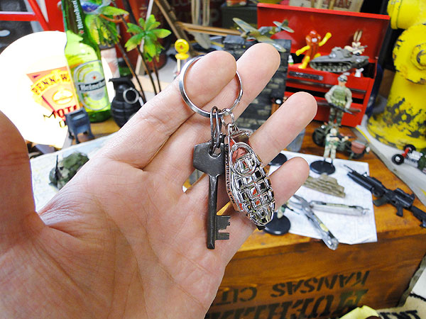 ミリタリーメタルキーホルダー （手榴弾）の通販・販売 | アメリカ雑貨