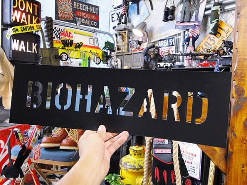 アメリカのホームセンターで売ってるステンシルシート　（バイオハザード/BIOHAZARD）　|世田谷ベースでおなじみのステンシルプレート|週末はホームセンター通い・・・・自分で作るDIYコーナー