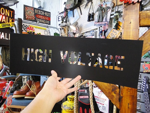 アメリカのホームセンターで売ってるステンシルシート　（ハイボルテージ/HIGH VOLTAGE）　|世田谷ベースでおなじみのステンシルプレート|週末はホームセンター通い・・・・自分で作るDIYコーナー