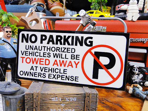 アンティーク 駐車禁止サイン　US雑貨 U.S.パブリックサインステッカー （駐車禁止） の通販・販売