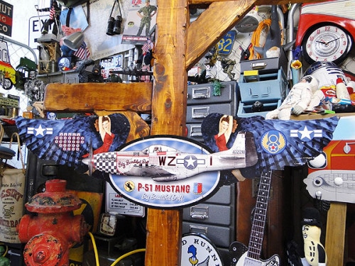 クラシック戦闘機　（ウイングデザイン）　U.S.ヘヴィースチールサイン　（P-51マスタング）|ミリタリー|ボクらの原点そして永遠！ブリキ看板