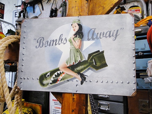 ボクらの原点そして永遠！ブリキ看板,ピンナップガール | CandyTower