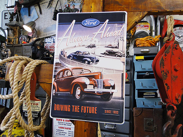 1940年 フォード クーペ ブリキ看板 （DRIVING THE FUTURE）の通販