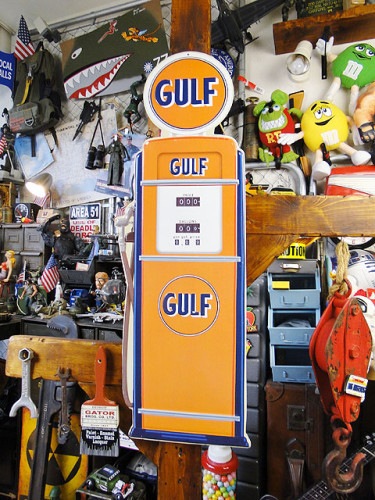 ガルフ　ガスポンプ　エンボスティンサイン|ガレージ看板/サインプレート|男の秘密基地作りに！ガレージング雑貨