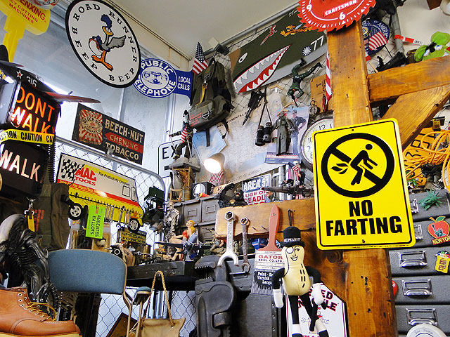 吊り下げ看板　ハイルクス ミーナ靴　　広告　宣伝　店頭促進　非売品　レトロ ベルク 吊り下げサイン 7S707｜看板資材・ディスプレイ用品の専門通販