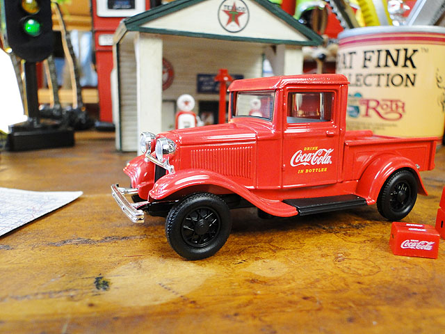 スナップオン 1934 FORD BOX TRUCK ジオラマ付きミニカー スナップオン 1934 FORD BOX TRUCK ジオラマ付きミニカー 1934