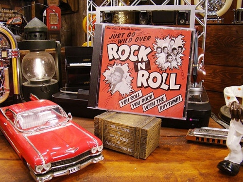 ルート66 ガスポンプ型キャビネット CDタワー （シルバー）の通販