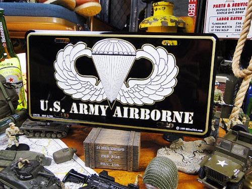 U.S.�����ߡ������ܡ��󡡥ߥ꥿�꡼�饤���󥹥ץ졼�ȡ�����ʸ���ˡ�