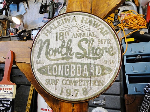 ハレイワ　ハワイ ノースショアーのサーフィン大会　ブリキ看板|ハワイアン雑貨