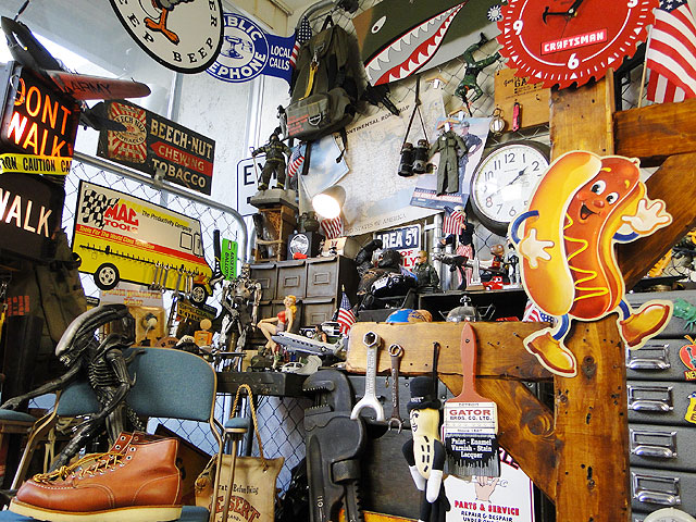 ホットドッグマン エンボスティンサインの通販・販売 | アメリカ雑貨の