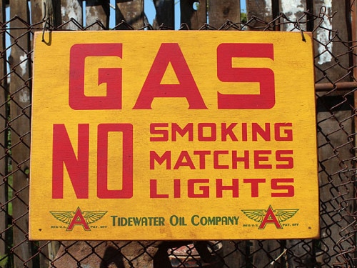 ����ꥫ�󥬥졼�������åɥ����󡡥��꡼���軰�ơ���GAS NO SMOKING��